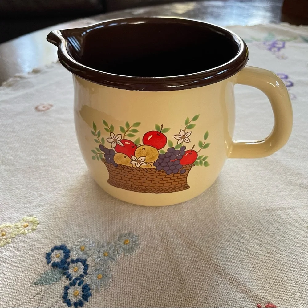 Vintage FTD Metal 3 Cup Enamelware Pitcher. Cream Color w/ Basket of Fruit